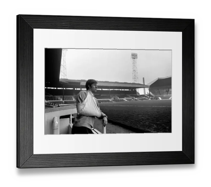 Framed Print : Manchester City player Colin Bell unfit for the big derby match with Manchester United Framed Print : Manchester City player Colin Bell unfit for the big derby match with Manchester United