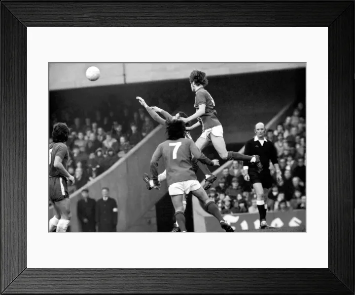 Framed Print : Football: Chelsea F. C. vs. Birmingham F. C. February 1975 75-00764-043