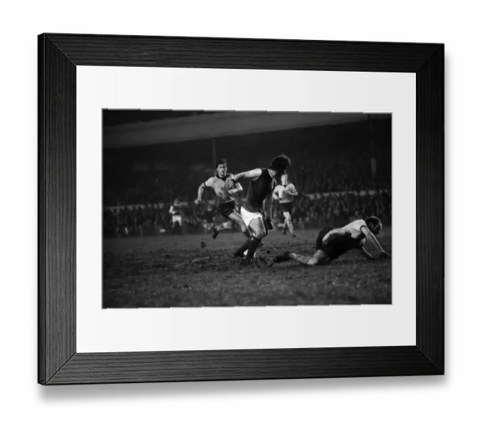 Framed Print : Football. F. A. Cup replay. Arsenal F. C. vs. Coventry City F. C. January 1975 75-00560-028 Framed Print : Football. F. A. Cup replay. Arsenal F. C. vs. Coventry City F. C. January 1975 75-00560-028