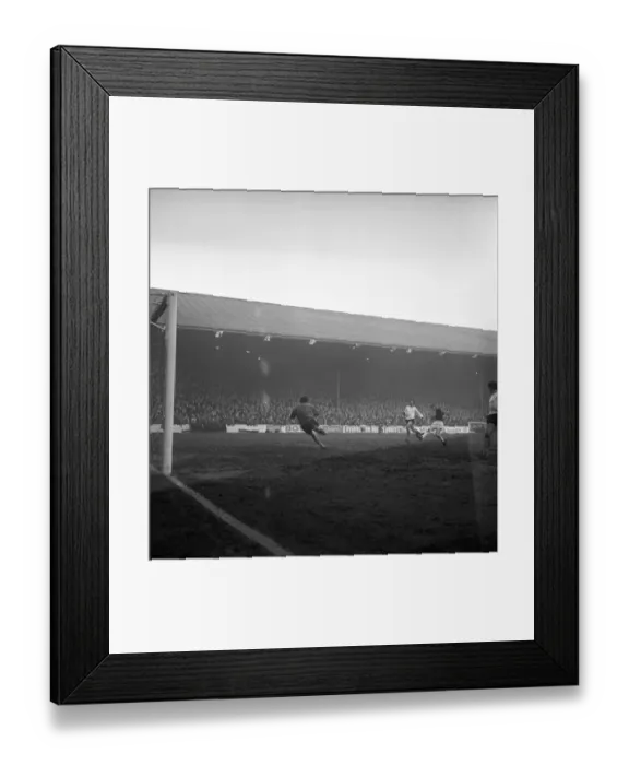 Framed Print : English League Division One match. Burnley v. Liverpool Framed Print : English League Division One match. Burnley v. Liverpool
