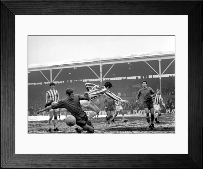 Framed Print : Division One football Stoke v. Crystal Palace 1969 / 70 Season Framed Print : Division One football Stoke v. Crystal Palace 1969 / 70 Season
