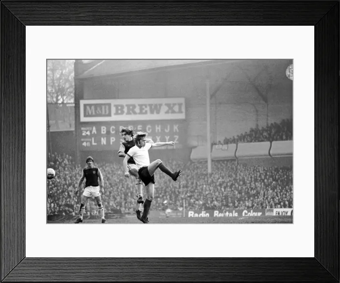 Framed Print : Aston Villa F. C. vs. Manchester United F. C. February 1975 75-01050-019 Framed Print : Aston Villa F. C. vs. Manchester United F. C. February 1975 75-01050-019