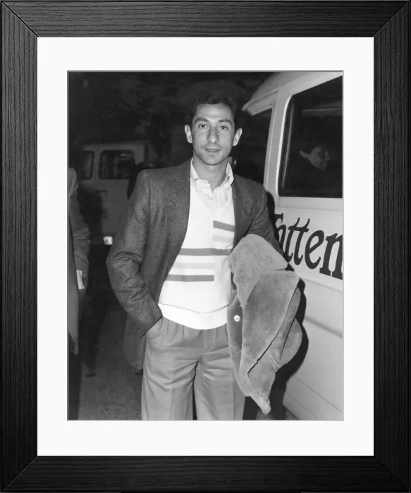Framed Print : Tottenham Hostpur footballer Ossie Ardiles arrives at Heathrow