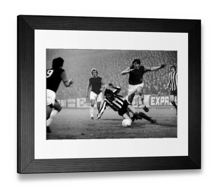 Framed Print : English League Division One match at Upton Park West Ham United 0 v Newcastle 1 Framed Print : English League Division One match at Upton Park West Ham United 0 v Newcastle 1
