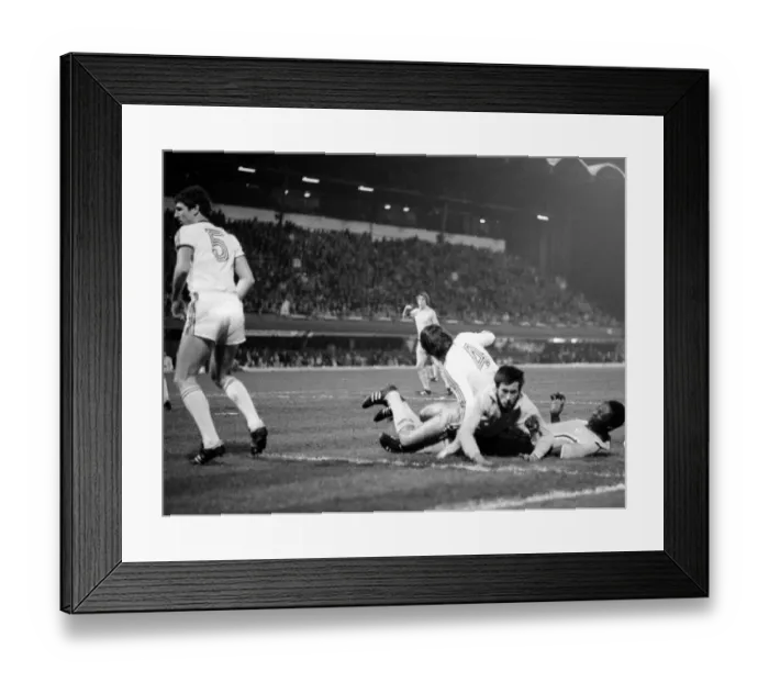 Framed Print : English League Cup Semi Final First Leg at Highfield Road Coventry City 3 v West Framed Print : English League Cup Semi Final First Leg at Highfield Road Coventry City 3 v West