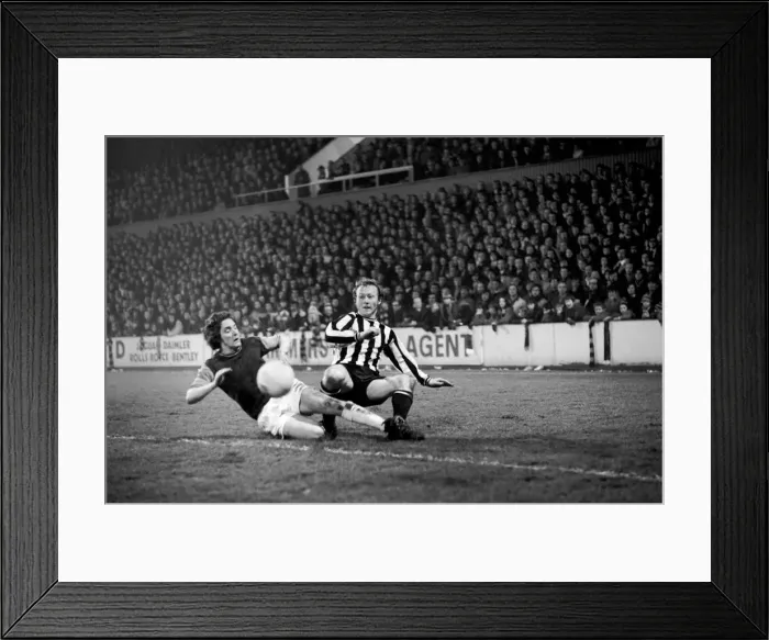 Framed Print : English League Division One match at Upton Park West Ham United 0 v Newcastle 1 Framed Print : English League Division One match at Upton Park West Ham United 0 v Newcastle 1