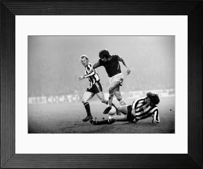 Framed Print : English League Division One match at Upton Park West Ham United 0 v Newcastle 1 Framed Print : English League Division One match at Upton Park West Ham United 0 v Newcastle 1