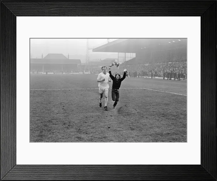 Framed Print : FA Cup Quarter Final match at Elland Road. Leeds United 2 v Tottenham Hotspur 1 Framed Print : FA Cup Quarter Final match at Elland Road. Leeds United 2 v Tottenham Hotspur 1
