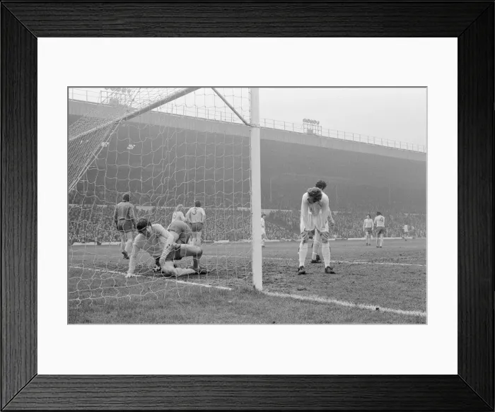 Framed Print : FA Cup Quarter Final match at Elland Road. Leeds United 2 v Tottenham Hotspur 1 Framed Print : FA Cup Quarter Final match at Elland Road. Leeds United 2 v Tottenham Hotspur 1