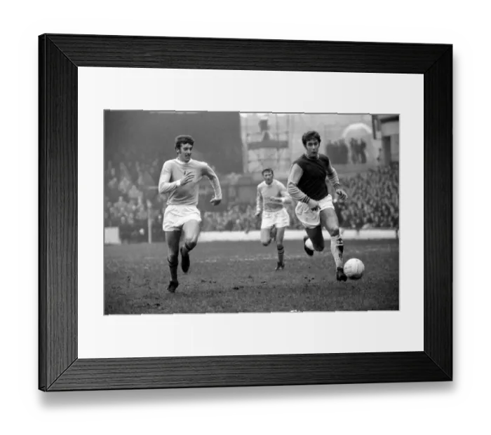 Framed Print : English League Division One match at Upton Park West Ham United v Machester City Framed Print : English League Division One match at Upton Park West Ham United v Machester City
