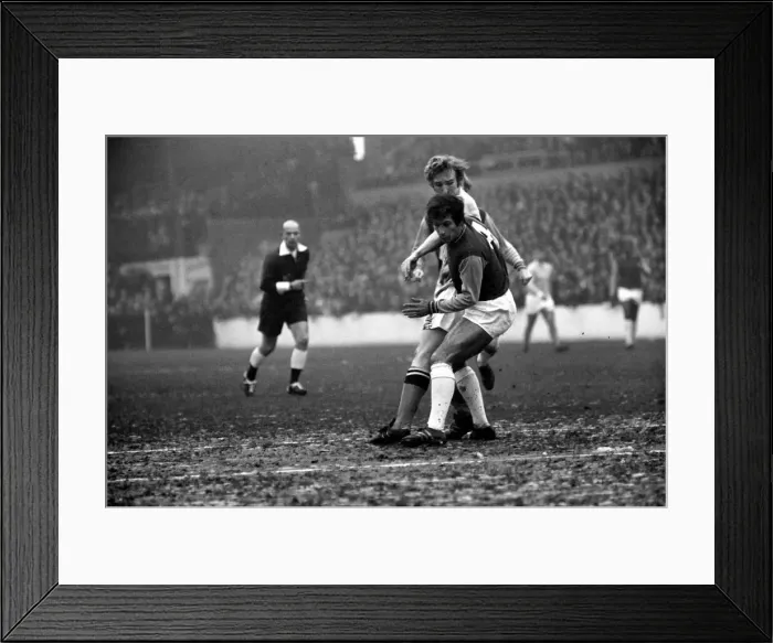 Framed Print : English League Division One match at Upton Park West Ham United 0 v Manchester Framed Print : English League Division One match at Upton Park West Ham United 0 v Manchester