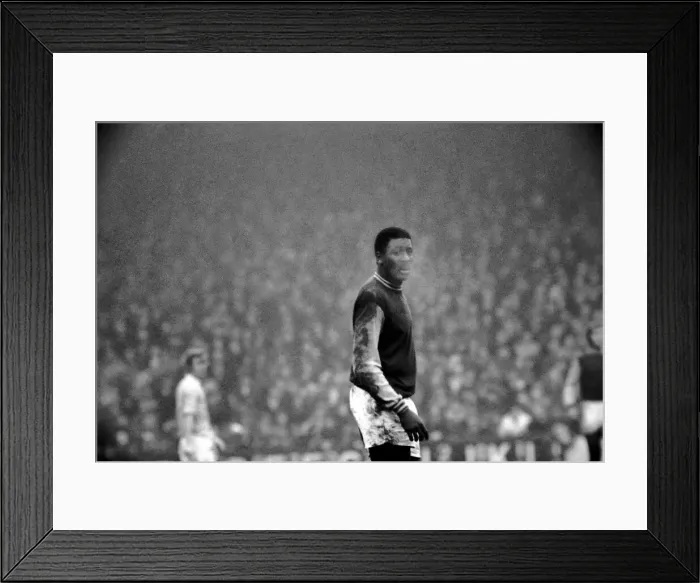 Framed Print : English League Division One match at Upton Park West Ham United 0 v Manchester Framed Print : English League Division One match at Upton Park West Ham United 0 v Manchester