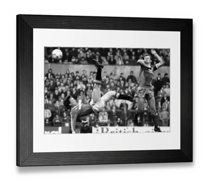 Framed Print : English League Division One match at Old Trafford Manchester United 1 v Brighton