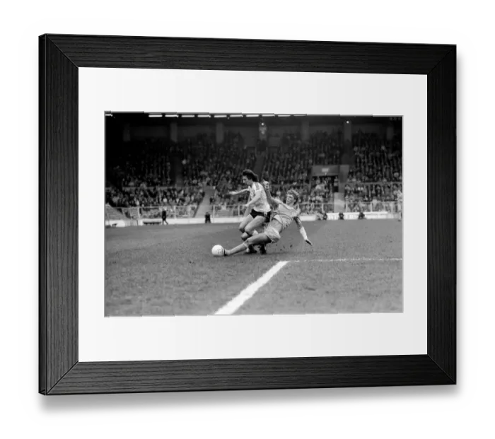 Framed Print : English League Division One match at Maine Road Manchester City 0 v Ipswich Town 1