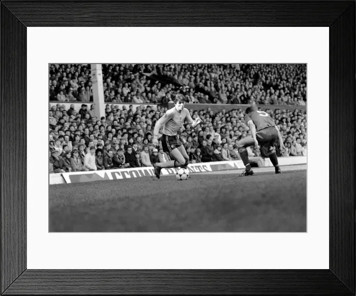 Framed Print : English League Division One match at Anfield Liverpool 1 v Sunderland 0 April Framed Print : English League Division One match at Anfield Liverpool 1 v Sunderland 0 April
