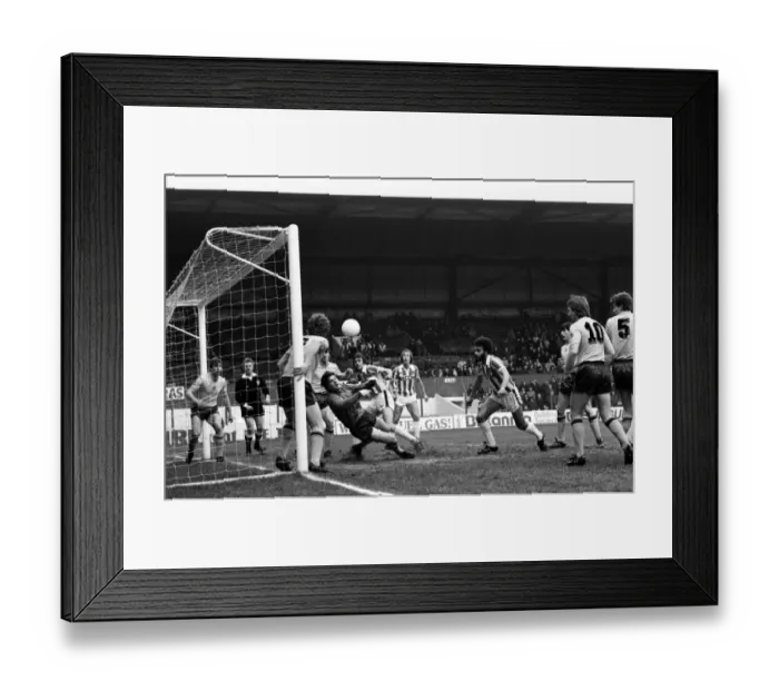 Framed Print : English League Division One match Stoke City 0 v Sunderland 1 March 1983 Framed Print : English League Division One match Stoke City 0 v Sunderland 1 March 1983