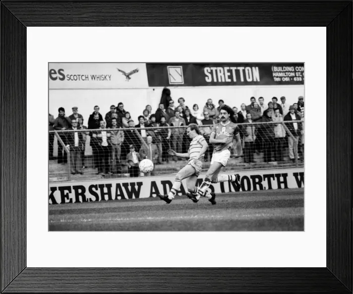 Framed Print : English League Division Two match Oldham Athletic 1 v Chelsea 1 November Framed Print : English League Division Two match Oldham Athletic 1 v Chelsea 1 November