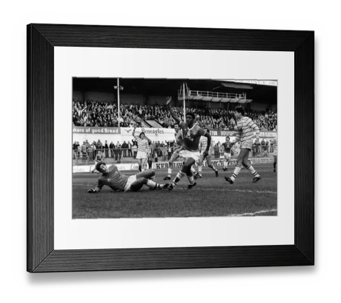 Framed Print : English League Division Two match Oldham Athletic 1 v Chelsea 1 November Framed Print : English League Division Two match Oldham Athletic 1 v Chelsea 1 November