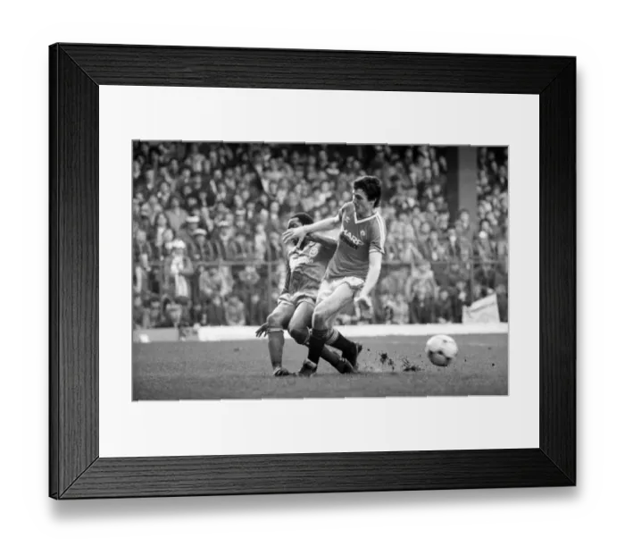 Framed Print : English League Division One match at Old Trafford Manchester United 1 v Brighton