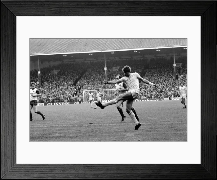 Framed Print : English League Division One match. Stoke City 1 v Tottenham Hotspur 1 November 1983