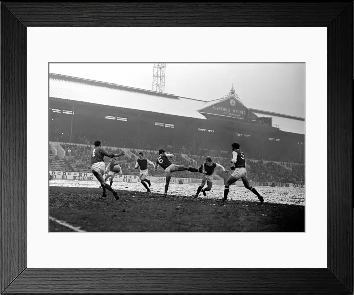 Framed Print : Sport: Football: Sheffield Wednesday v. Arsenal. Sammels R Smith to a center Framed Print : Sport: Football: Sheffield Wednesday v. Arsenal. Sammels R Smith to a center