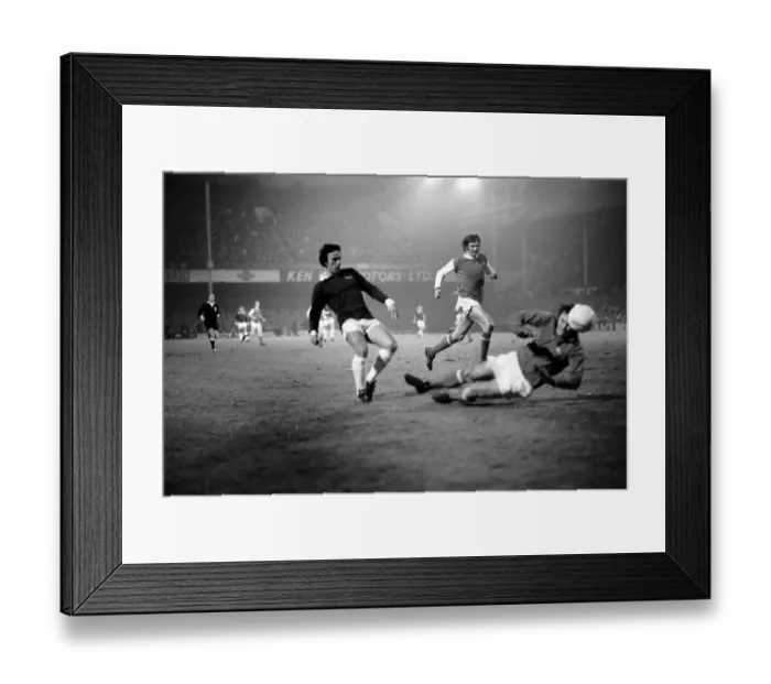 Framed Print : English FA Cup Fifth Round Replay Leicester City 1 v Arsenal 1 Arsenal Framed Print : English FA Cup Fifth Round Replay Leicester City 1 v Arsenal 1 Arsenal