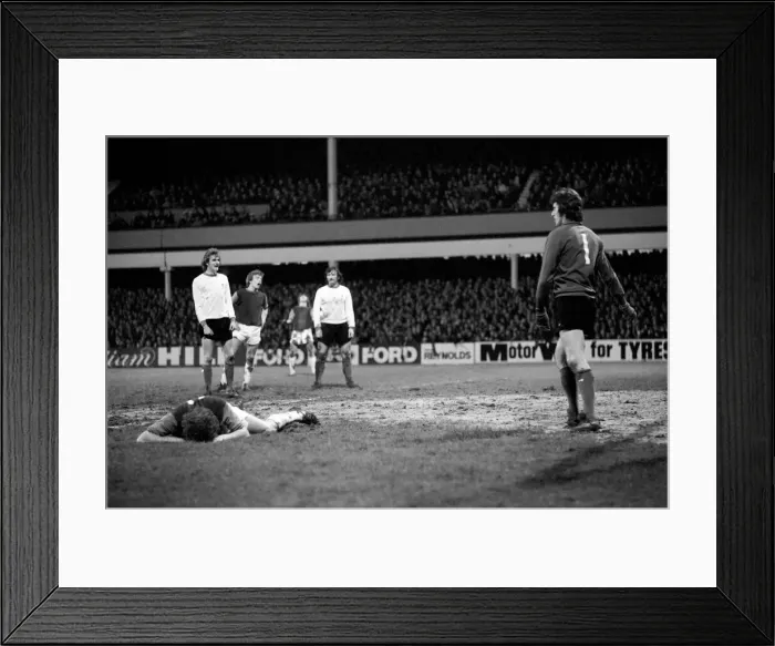 Framed Print : English League Division One match at Upton Park West Ham United 0 v Liverpool 0