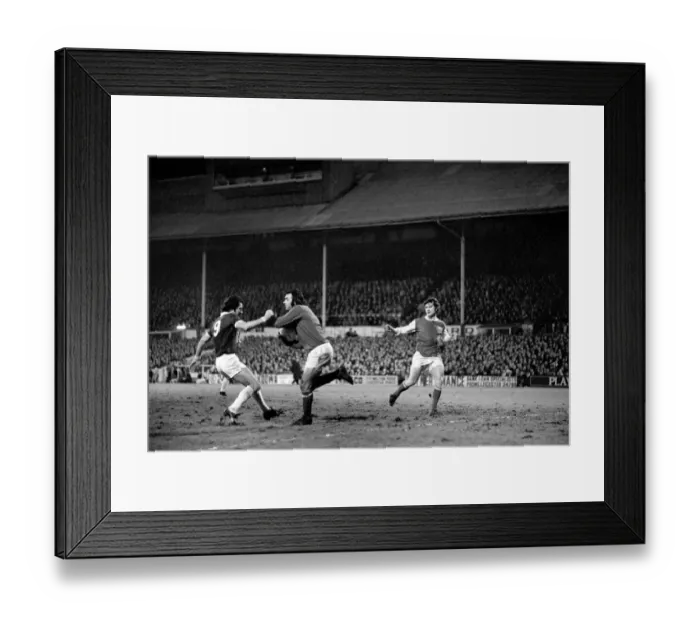 Framed Print : English FA Cup Fifth Round Replay Leicester City 1 v Arsenal 1 Action Framed Print : English FA Cup Fifth Round Replay Leicester City 1 v Arsenal 1 Action