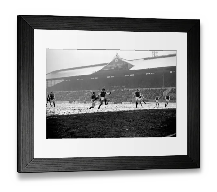 Framed Print : Sport: Football: Sheffield Wednesday v. Arsenal. Whitham receiving attention after