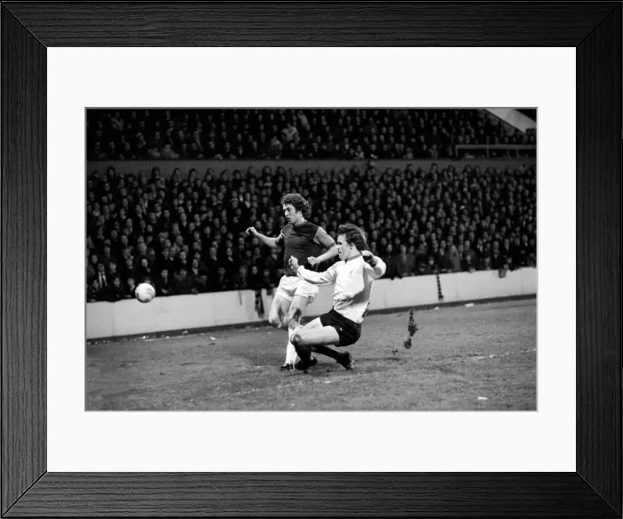 Framed Print : English League Division One match at Upton Park West Ham United 0 v Liverpool 0