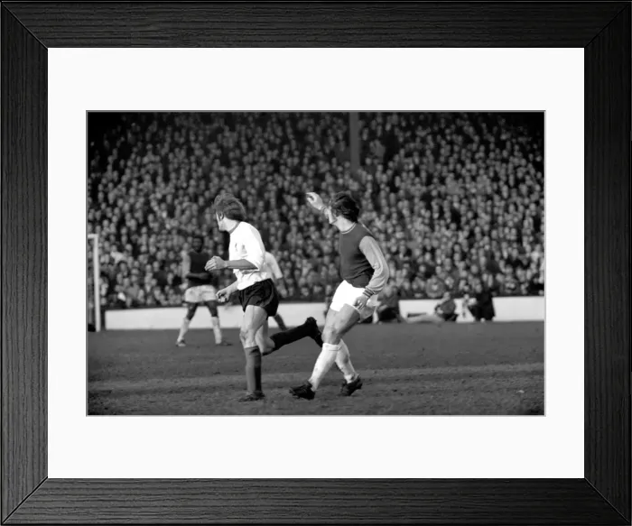 Framed Print : English League Division One match at Upton Park West Ham United 1 v Liverpool 2 Framed Print : English League Division One match at Upton Park West Ham United 1 v Liverpool 2