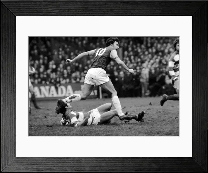 Framed Print : F. A. Cup: West Ham (2) vs. Queens Park Ranger (1). February 1975 75-00908-014