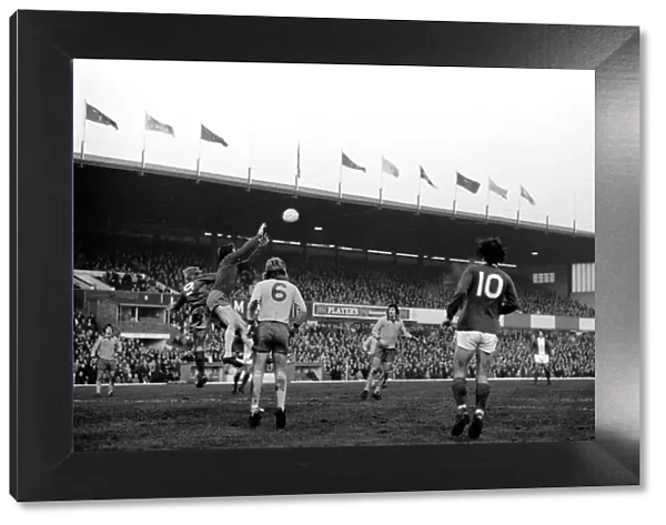 Football. Birmingham F. C. vs. Everton F. C. Scenes during the match