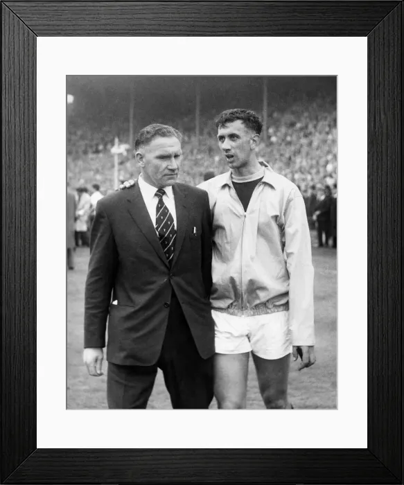 Framed Print : Bill Nicholson walks off the pitch with Burnley Captain Jimmy Adamson after Tottenham Framed Print : Bill Nicholson walks off the pitch with Burnley Captain Jimmy Adamson after Tottenham