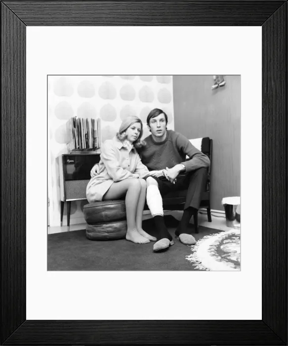 Framed Print : Alan Stephenson West ham centre half rests dejectedly after his leg injury Framed Print : Alan Stephenson West ham centre half rests dejectedly after his leg injury