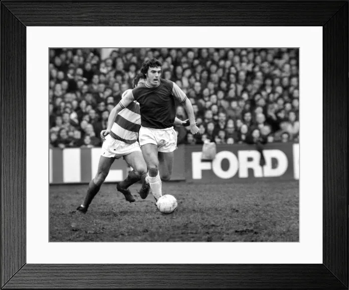 Framed Print : F. A. Cup: West Ham (2) vs. Queens Park Ranger (1). nCharge Framed Print : F. A. Cup: West Ham (2) vs. Queens Park Ranger (1). nCharge