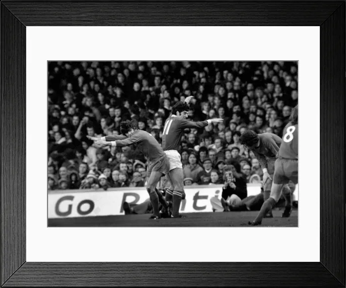 Framed Print : Football: F. A. Cup. Ipswich F. C. v. Liverpool F. C. Boomps-a-daisy Cormack (left