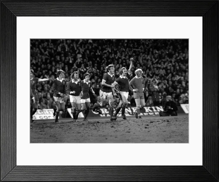 Framed Print : Football: F. A. Cup. Ipswich F. C. v. Liverpool F. C. January 1975 75-00478-010 Framed Print : Football: F. A. Cup. Ipswich F. C. v. Liverpool F. C. January 1975 75-00478-010
