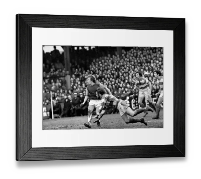Framed Print : F. A. Cup: West Ham (2) vs. Queens Park Ranger (1). February 1975 75-00908-018