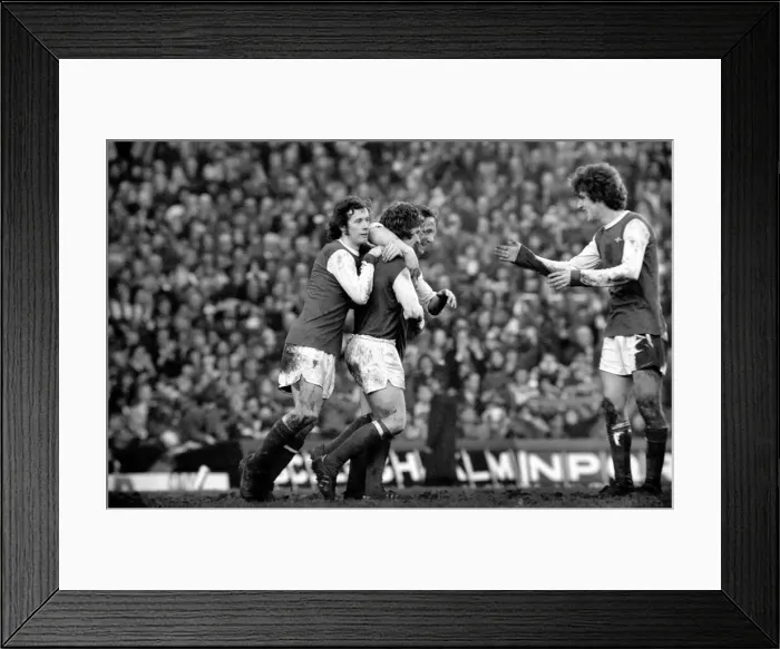Framed Print : Football: Arsenal F. C. (2) vs. Liverpool F. C. (0). February 1975 75-00618-043 Framed Print : Football: Arsenal F. C. (2) vs. Liverpool F. C. (0). February 1975 75-00618-043