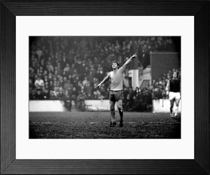Framed Print : Sport: Football: West Ham 0. v. Everton 1. Ball of Fire Framed Print : Sport: Football: West Ham 0. v. Everton 1. Ball of Fire