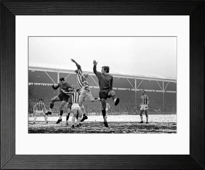 Framed Print : English League Division One match Stoke City 1 v Crystal Palace 0 Framed Print : English League Division One match Stoke City 1 v Crystal Palace 0