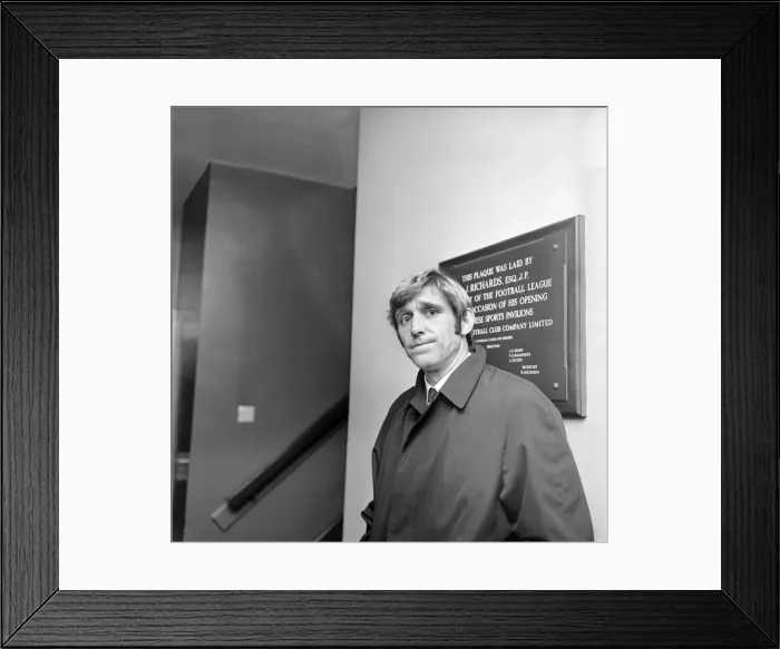 Framed Print : Keith Newton the Blackburn Rovers player signs for Everton
