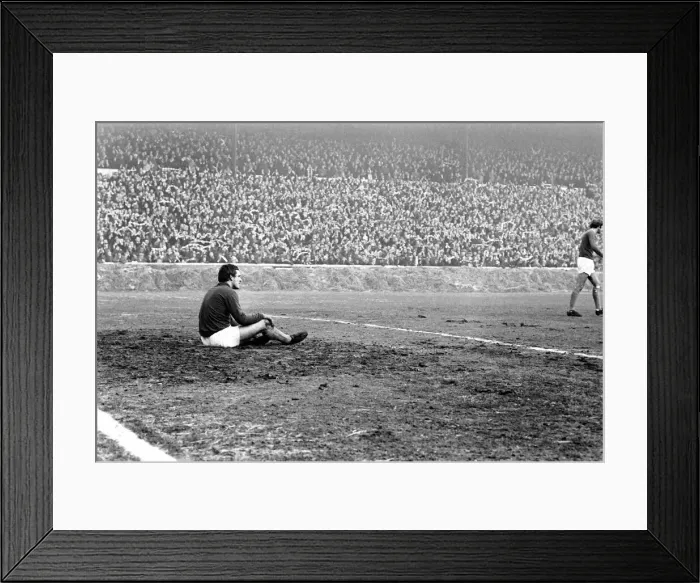 Framed Print : Sport: Football: English League Division One Match. Leeds v. Everton Framed Print : Sport: Football: English League Division One Match. Leeds v. Everton