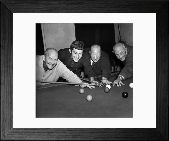 Framed Print : Brian Kidd of Manchester United at Blackley Golf Club playing snooker with regulars