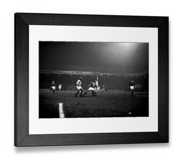 Framed Print : Sport. Football, League Cup Semi Final 1st leg Manchester City 2 v. Manchester United