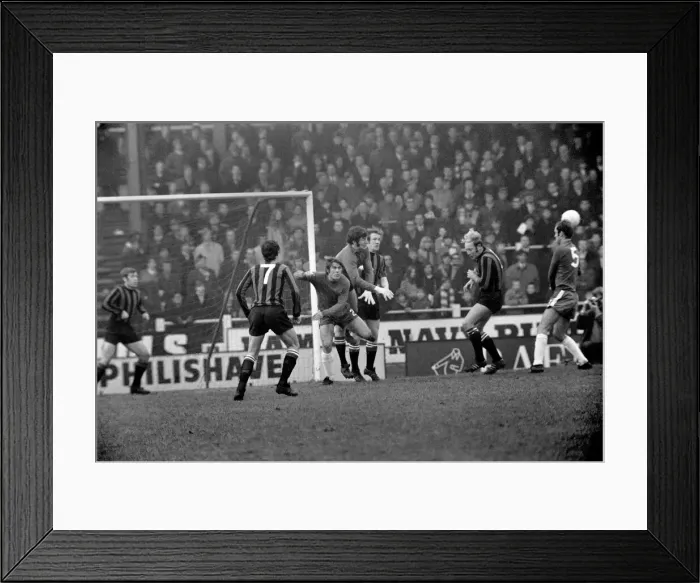 Framed Print : English Leaque Division One Football 1969 / 70 Season Chelsea v Manchester City Framed Print : English Leaque Division One Football 1969 / 70 Season Chelsea v Manchester City