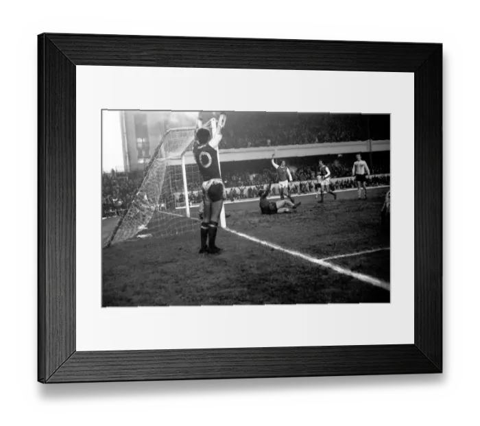 Framed Print : Division One Football 1969  /  70 Season Arsenal v Southampton