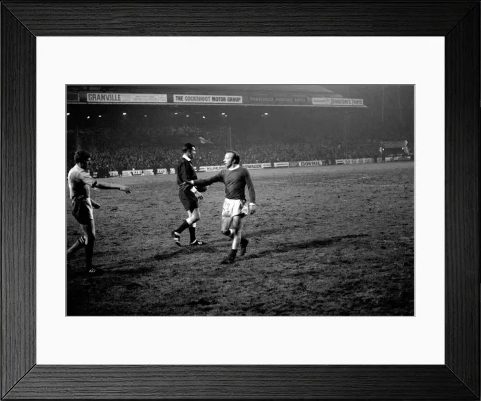 Framed Print : Sport. Football, League Cup Semi Final 1st leg Manchester City 2 v. Manchester United Framed Print : Sport. Football, League Cup Semi Final 1st leg Manchester City 2 v. Manchester United