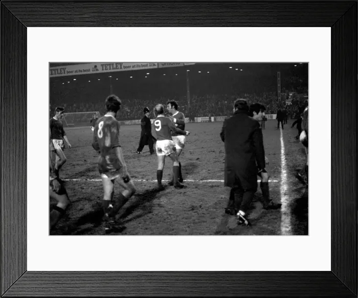 Framed Print : Sport. Football, League Cup Semi Final 1st leg Manchester City 2 v. Manchester United Framed Print : Sport. Football, League Cup Semi Final 1st leg Manchester City 2 v. Manchester United